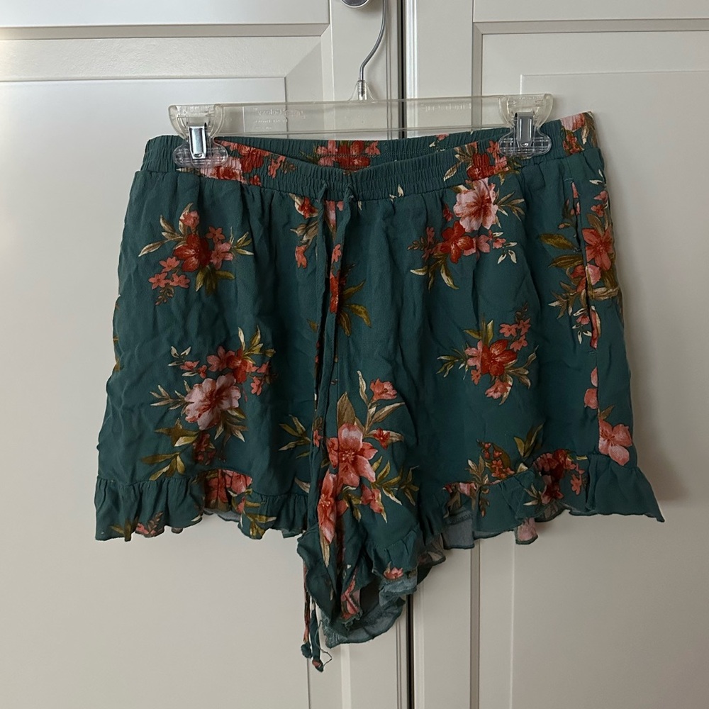 American Eagle High waisted flowy shirts